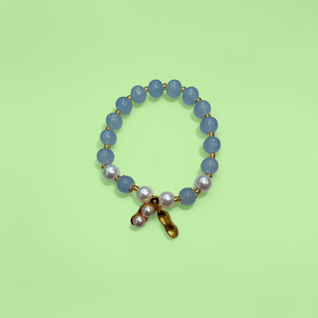 Blue bead bracelet for women is a simple, fashionable and versatile accessory details Picture