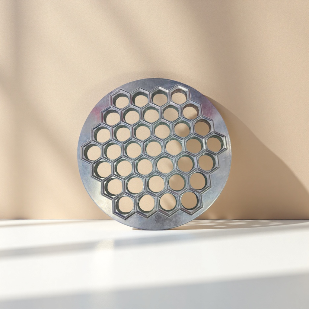Metal circular honeycomb grille decorative panels are suitable for both indoor and outdoor use, with selectable thicknesses and surface anti-rust treatment Application Scenario