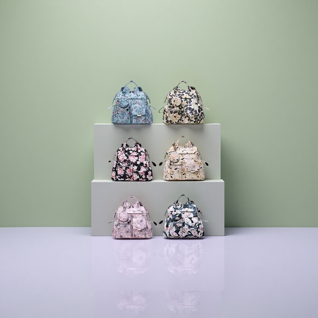 Fashionable and casual backpack with printed patterns details Picture