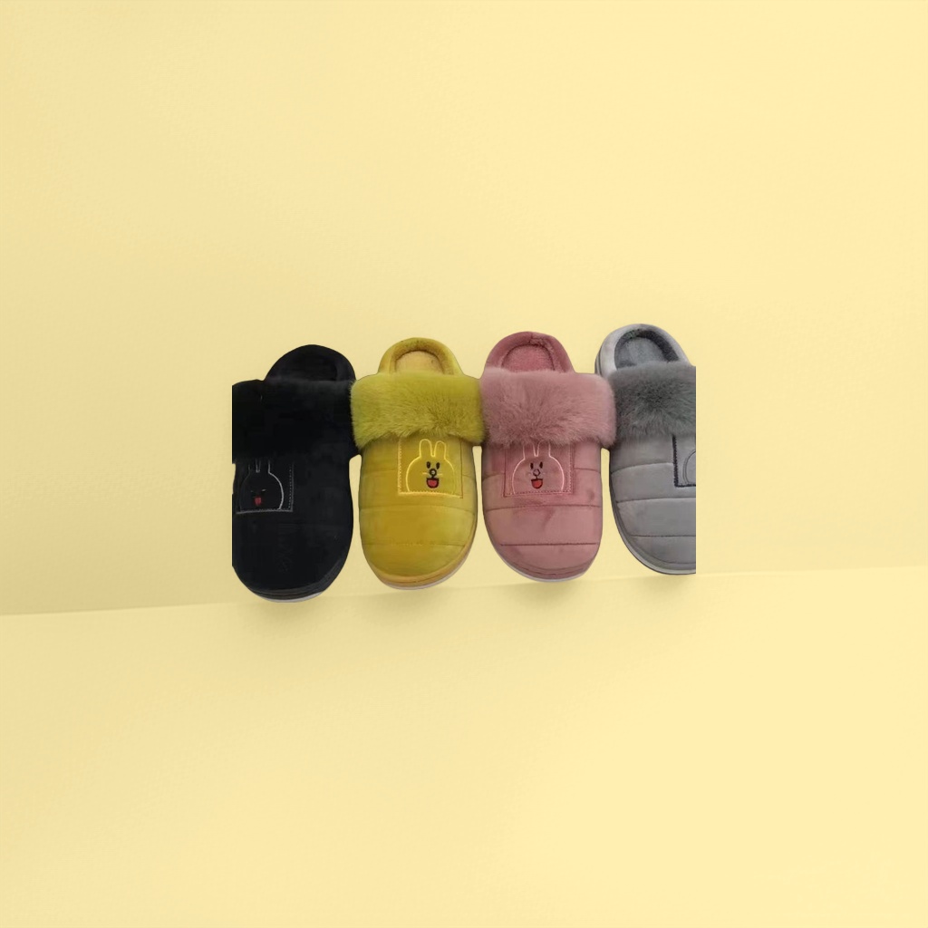 The plush rabbit-patterned home slippers are soft and cute, with cotton wool for warmth and anti-slip details Picture