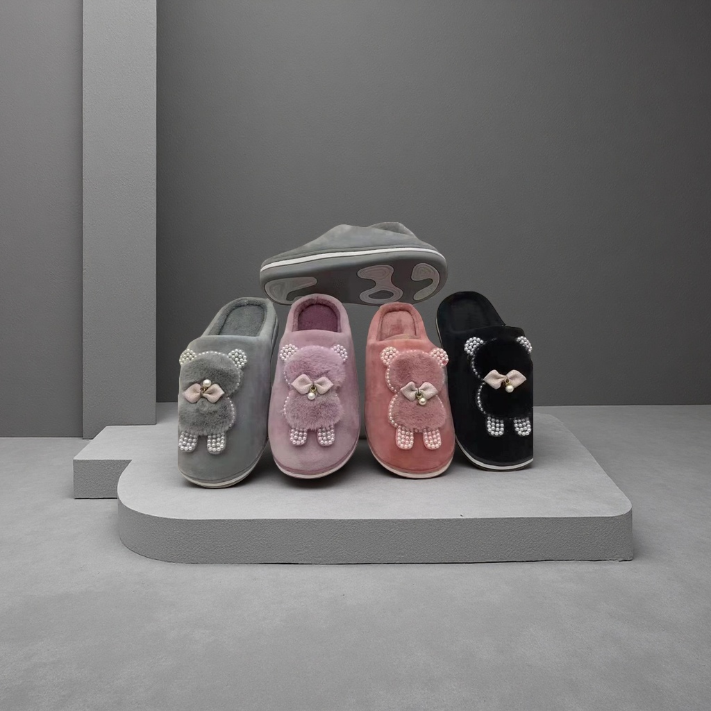 Plush bear decorated home slippers are cute and soft. Indoor cotton slippers for girls Application Scenario