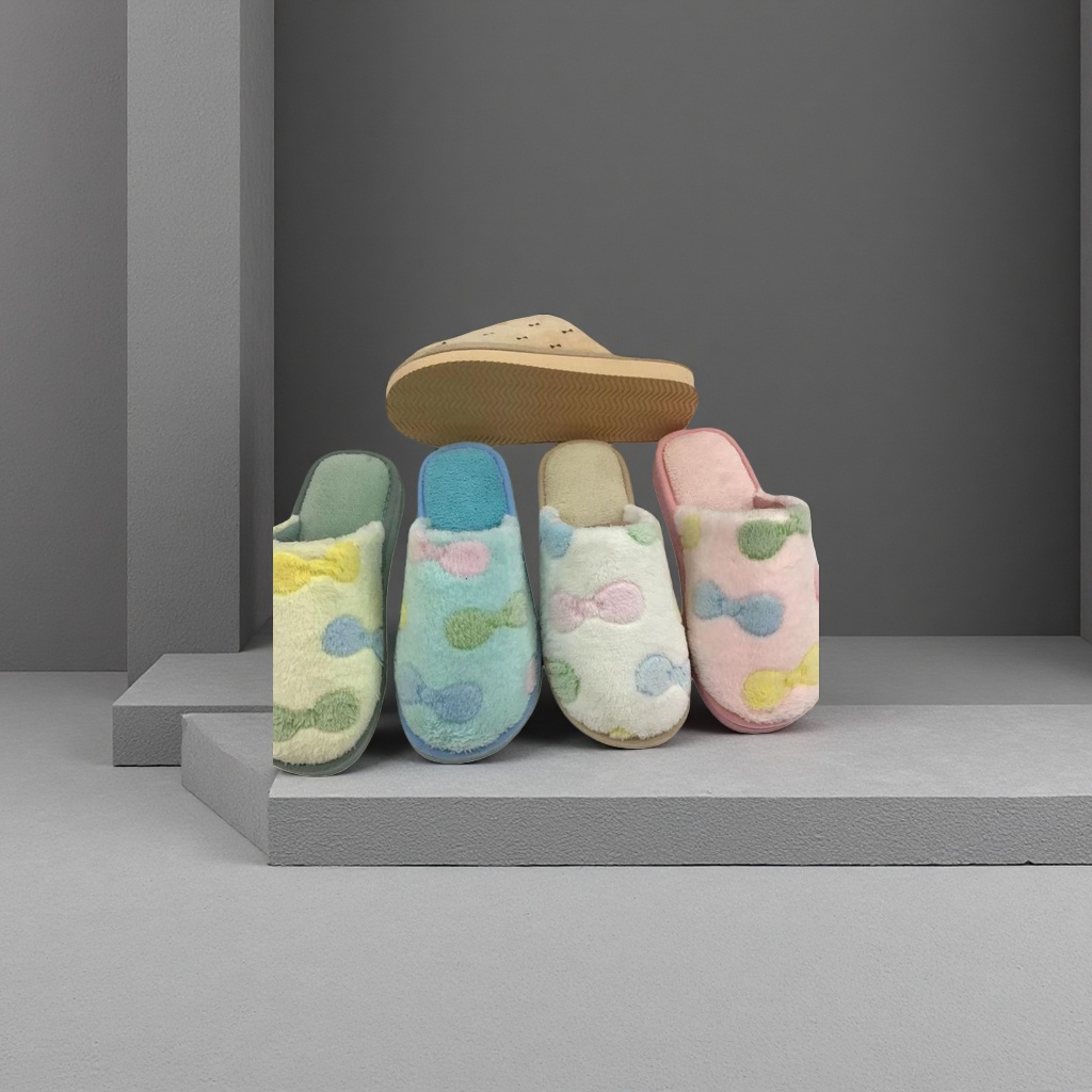 Women's plush slippers, thickened coral fleece anti-slip home indoor cotton slippers Application Scenario