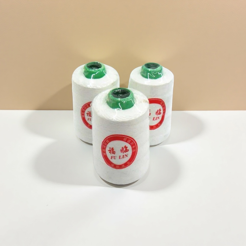 Fulin white yarn rolls are made of soft cotton and hand-crocheted wool details Picture