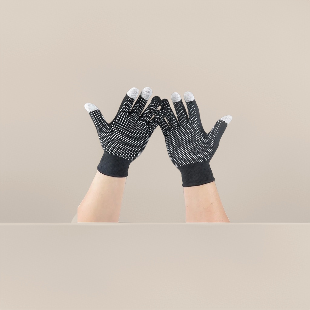 Anti-slip and wear-resistant black dot-patterned gloves, breathable cotton thickened fingertip work gloves for both men and women Application Scenario