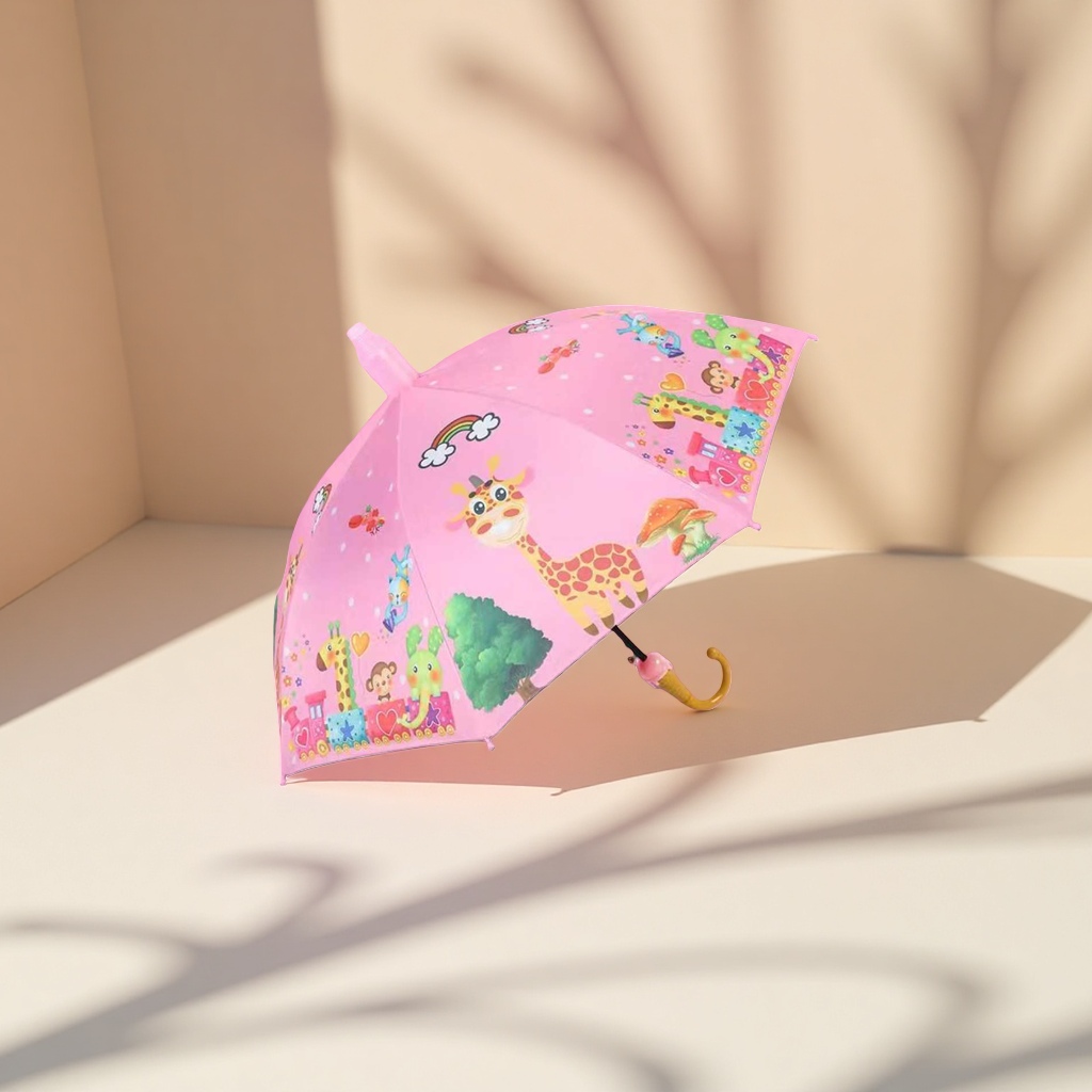 A pink umbrella with a giraffe pattern for children is waterproof, sun-proof, lightweight and foldable, suitable for both sunny and rainy days Application Scenario
