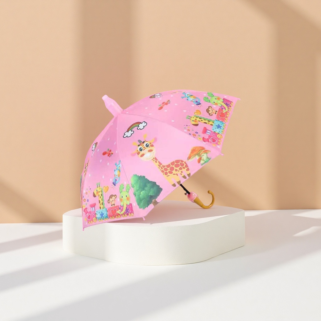 A pink umbrella with a giraffe pattern for children is waterproof, sun-proof, lightweight and foldable, suitable for both sunny and rainy days