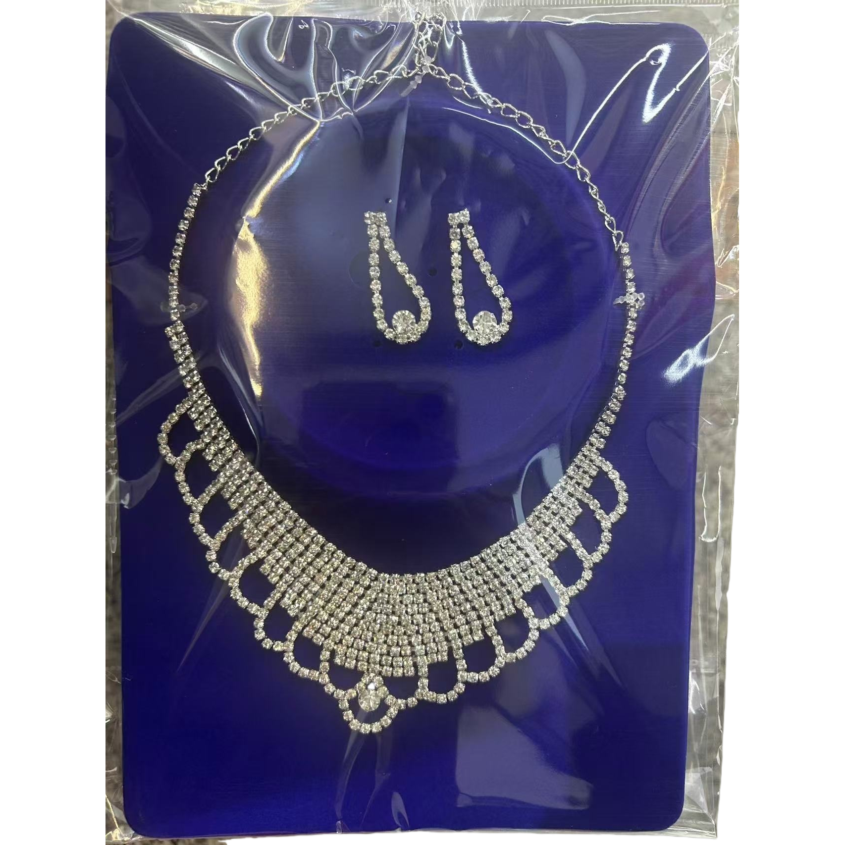 Jewelry, necklaces and earring sets, fashionable and versatile ladies' accessories 094857835 Item Picture