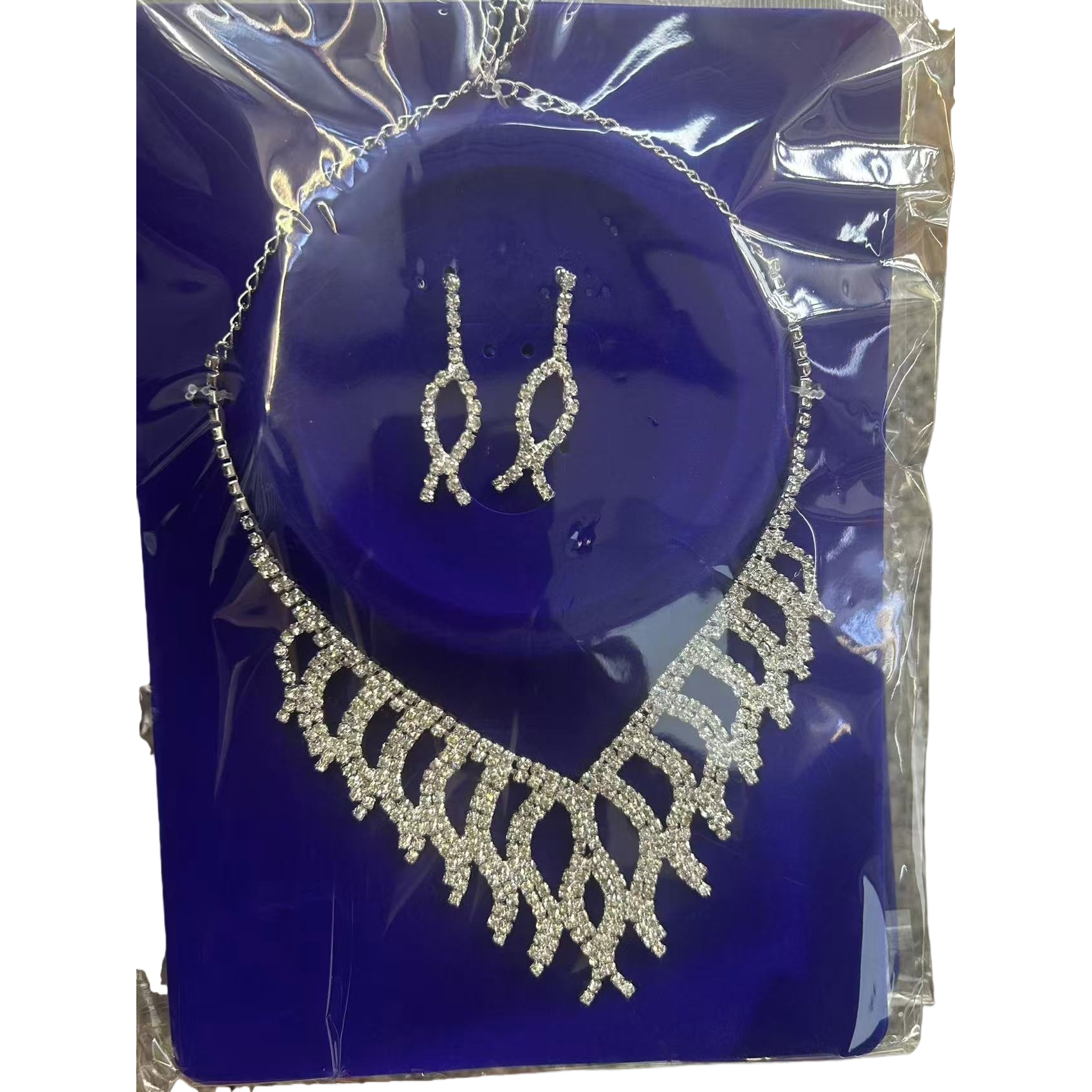Jewelry set, necklace and earrings, couple style, fashionable and versatile. 095021900 Item Picture
