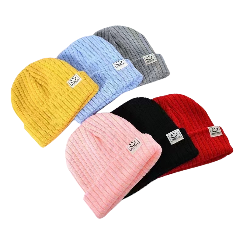 The colorful knitted hat for women is a fashionable, versatile and foldable woolen hat for keeping warm in autumn and winter Item Picture