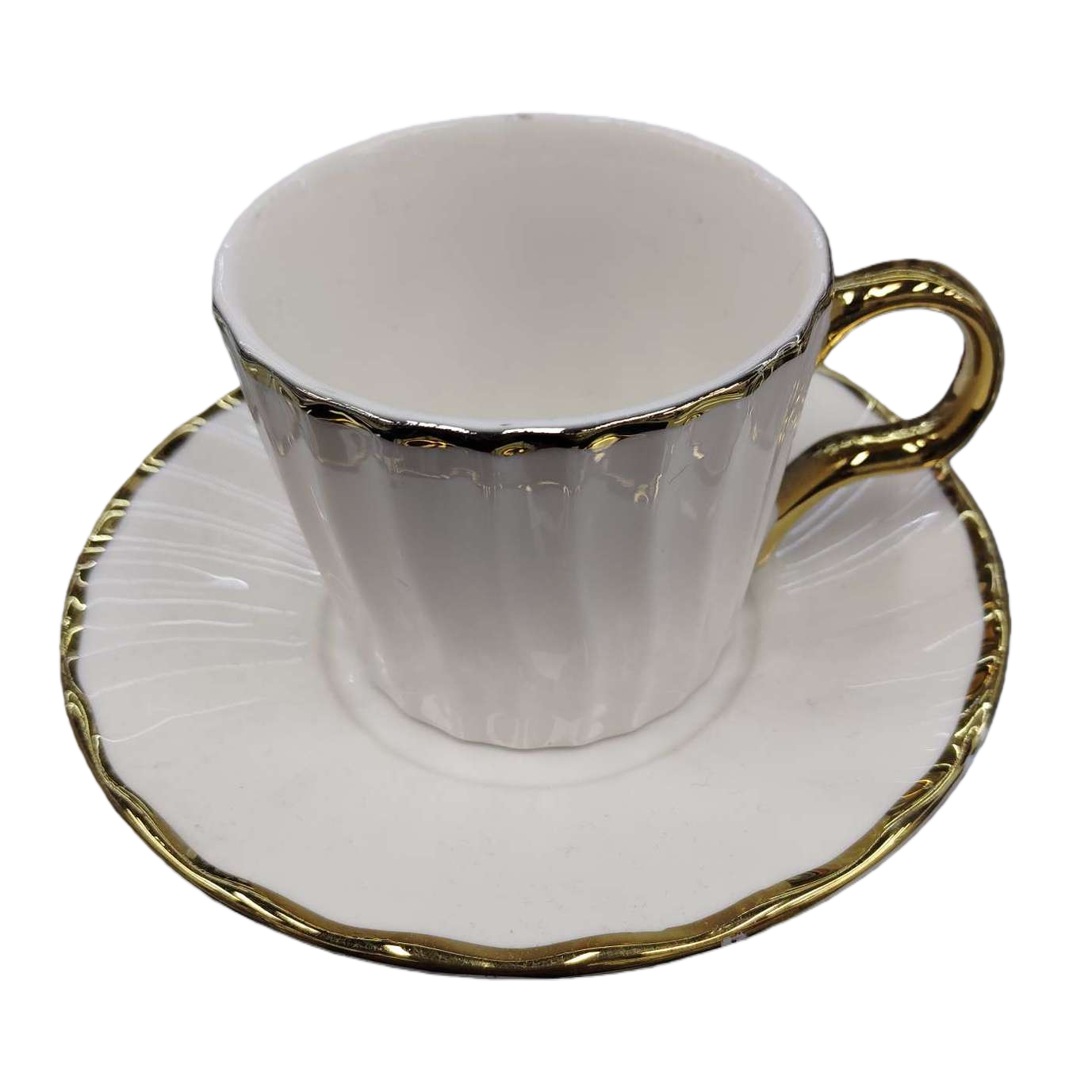 أكواب الشاي و الأطباق البيضاء ذات الحواف الذهبية Item Picture