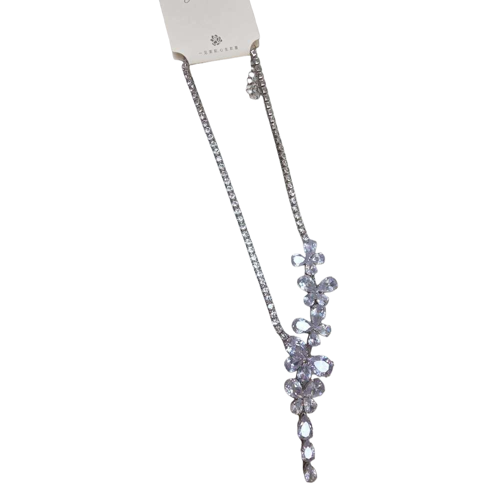 A fashionable, simple and versatile collarbone necklace for ladies Item Picture