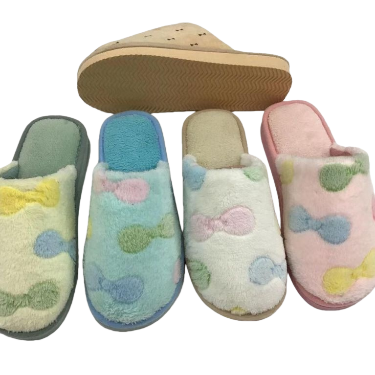 Women's plush slippers, thickened coral fleece anti-slip home indoor cotton slippers Item Picture