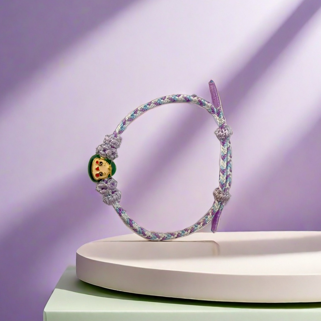 Hand-woven bracelets are fashionable, simple and versatile accessories Specification image