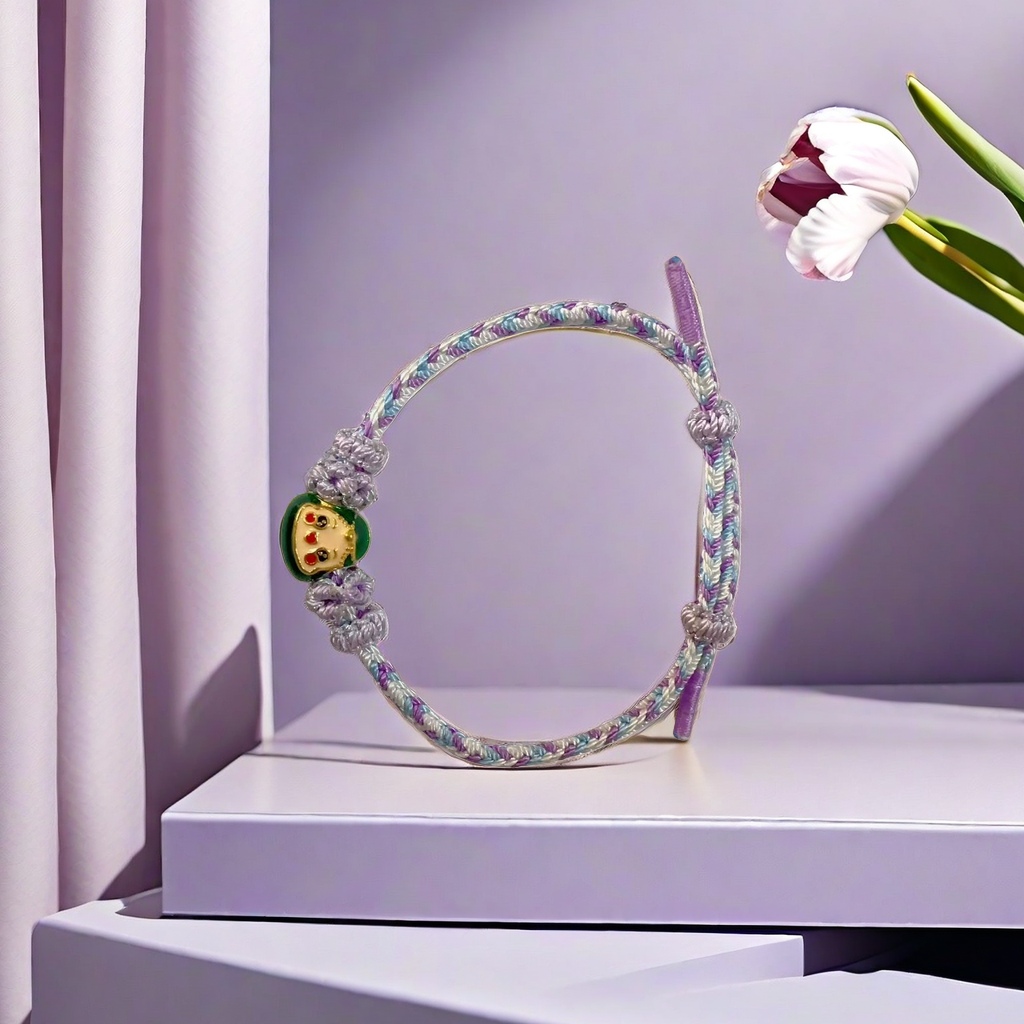 Hand-woven bracelets are fashionable, simple and versatile accessories Application Scenario