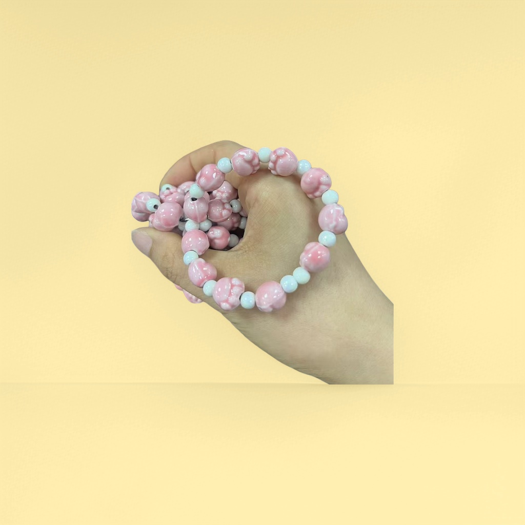 Pink bead bracelet for women, simple, fashionable and versatile accessory, 18cm adjustable Application Scenario