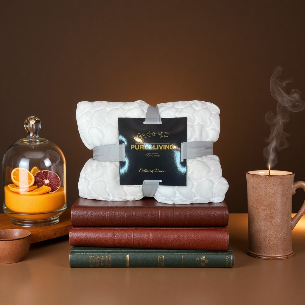 White quilted blanket, skin-friendly, soft and warm winter quilt sheet, double air-conditioned quilt Specification image