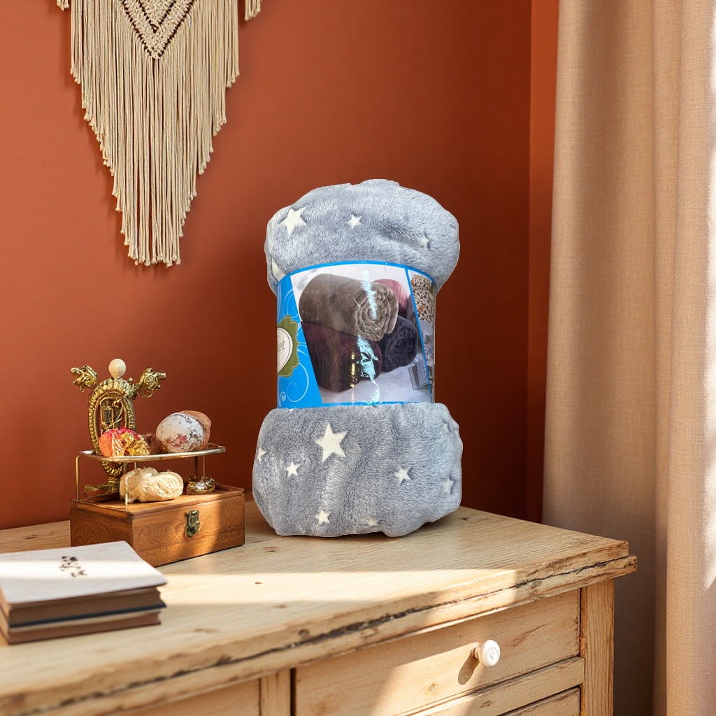 Thick and warm coral fleece blanket with double layers of fleece, 150x200cm