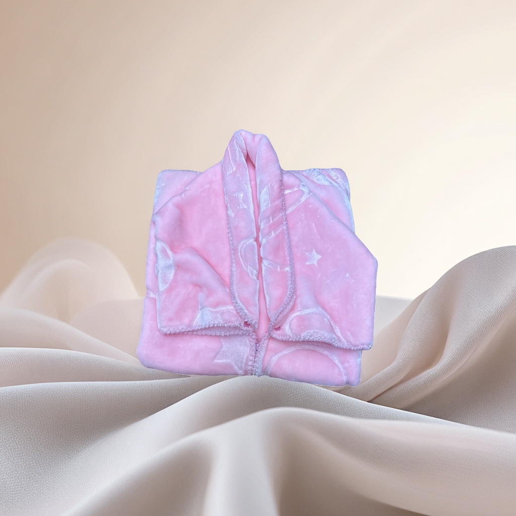 The thick pink coral fleece warm blanket is suitable for both single and double use Specification image
