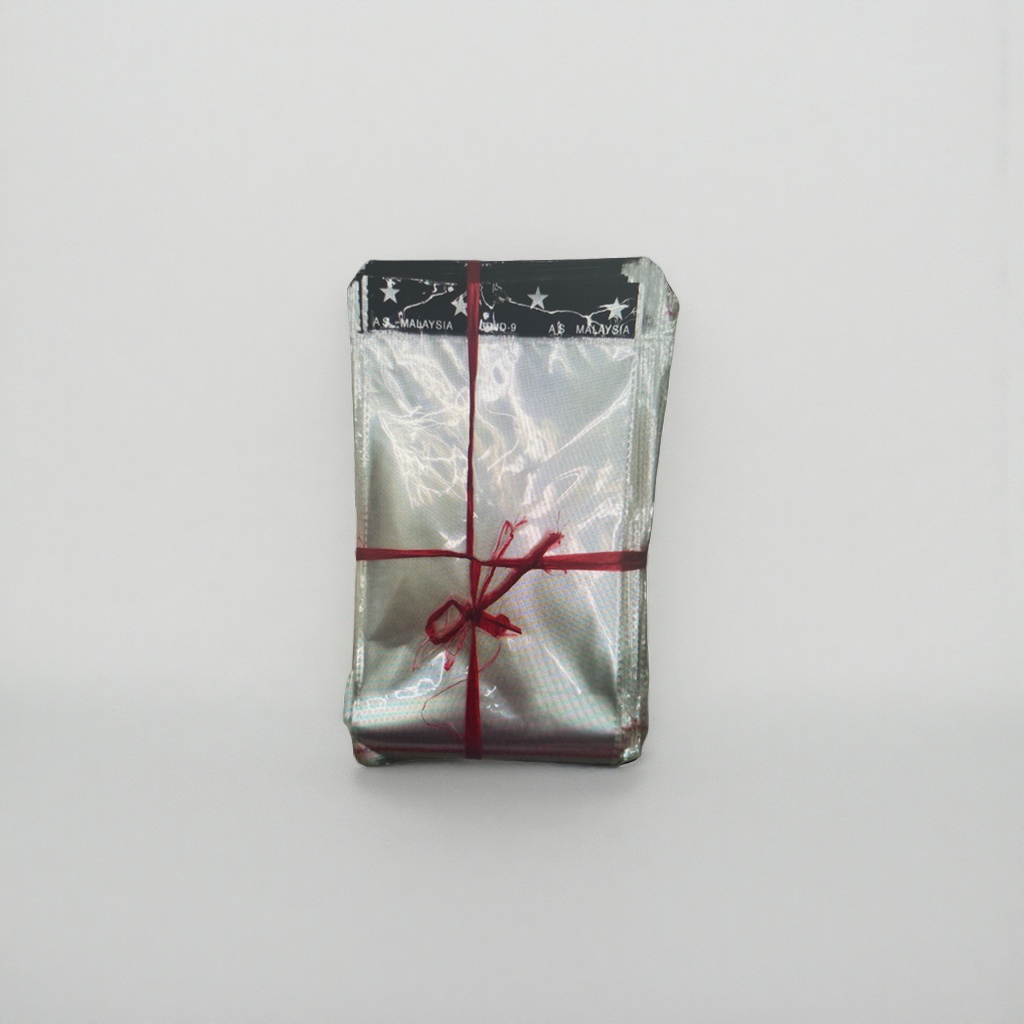 The packaged fabric is available in multiple colors, a cotton and linen blend, with a width of 150cm, suitable for DIY by hand Application Scenario