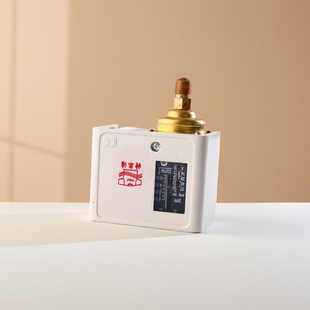 Pressure regulator, gas pressure reducing valve, precision pressure regulating control and pressure stabilizing device