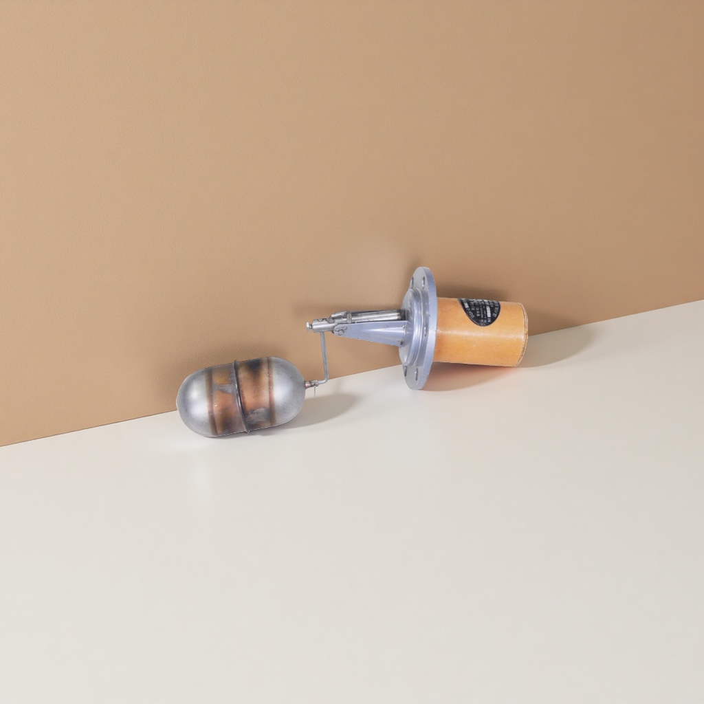 The mechanical device float valve automatically controls the water level regulating valve