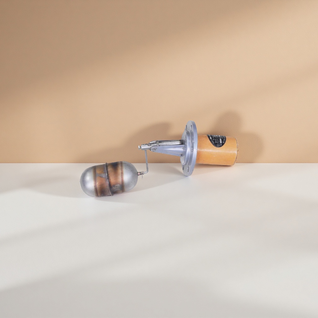 The mechanical device float valve automatically controls the water level regulating valve Specification image
