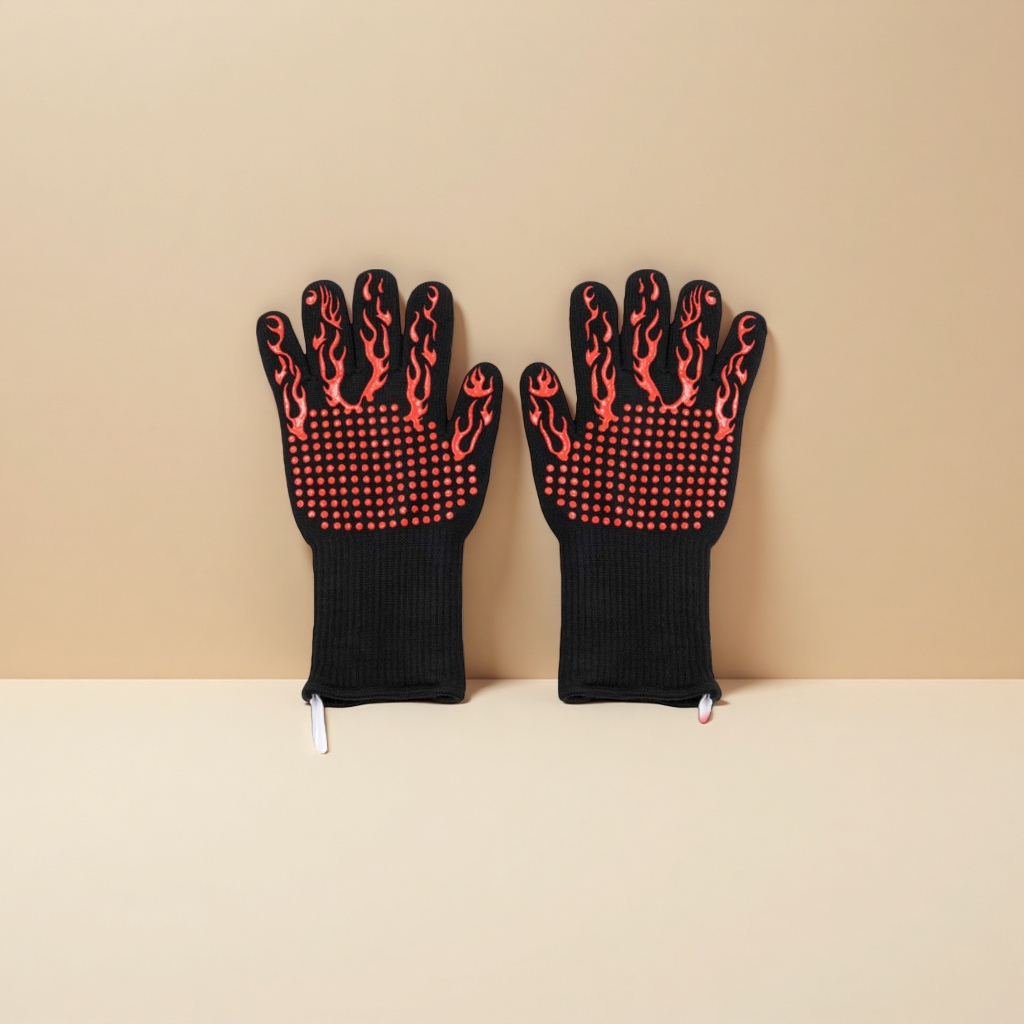 Knitted gloves are warm, anti-slip and suitable for both men and women for outdoor cycling in autumn and winter Application Scenario