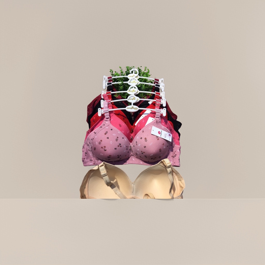A comfortable and basic daily bra for women without underwire Application Scenario