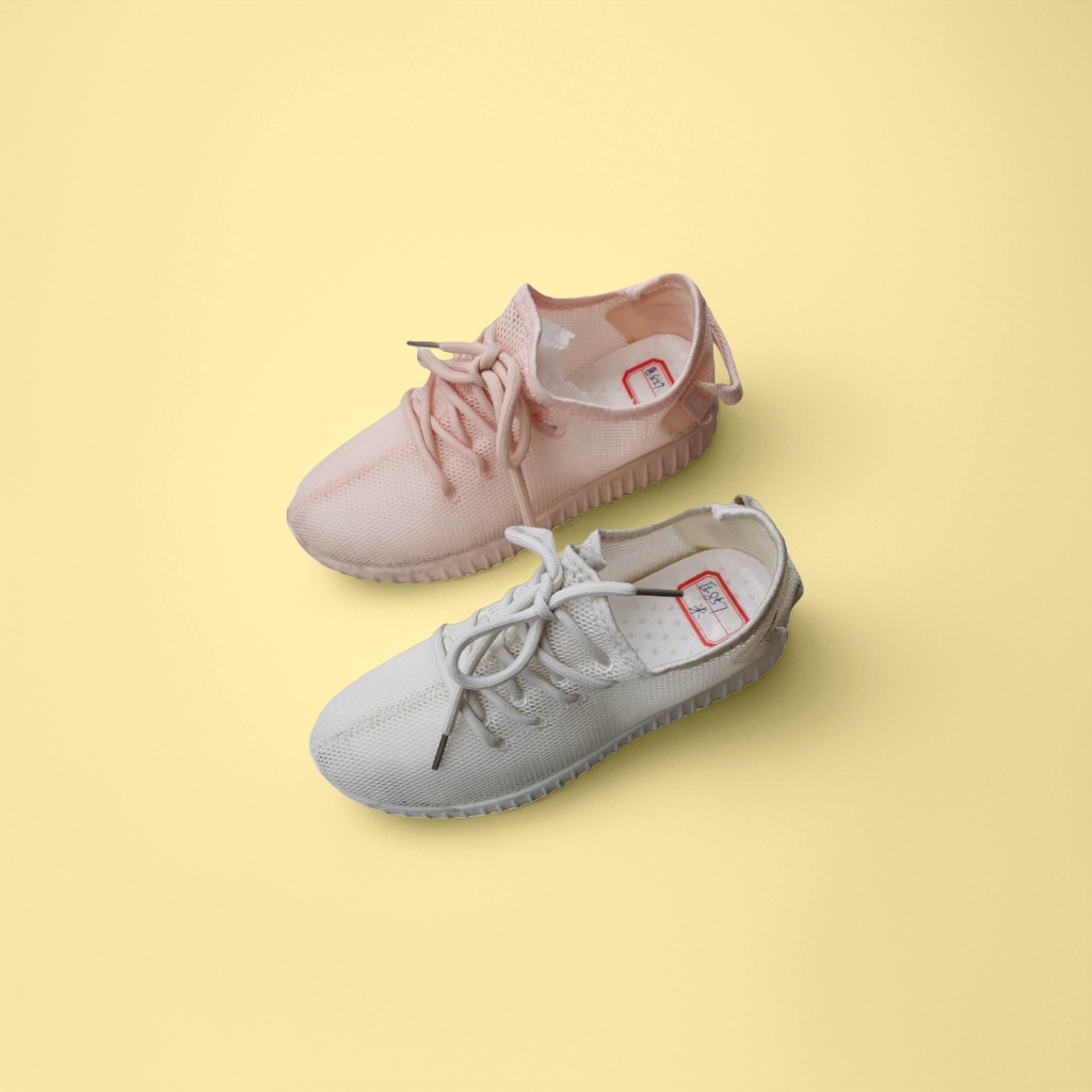白色女士夏季网格跑步鞋 运动户外Shoes