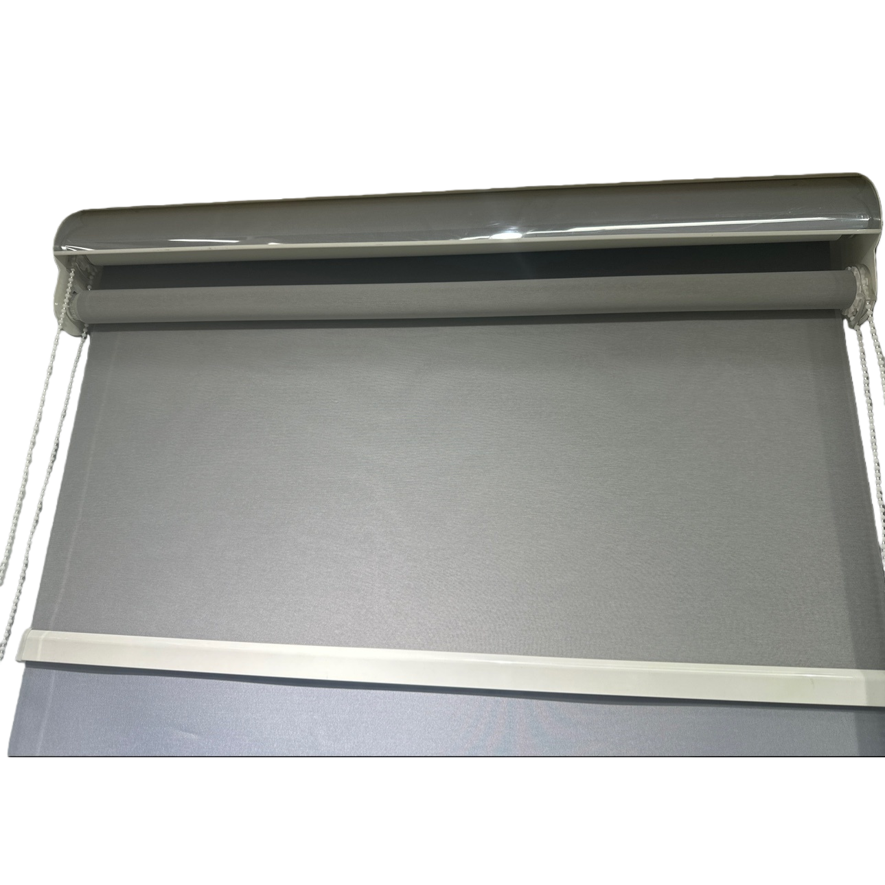 الستائر الرمادية تغطي العزل الضوئي للصوت الصامت يتم تركيبها حسب الاحتياجات Item Picture