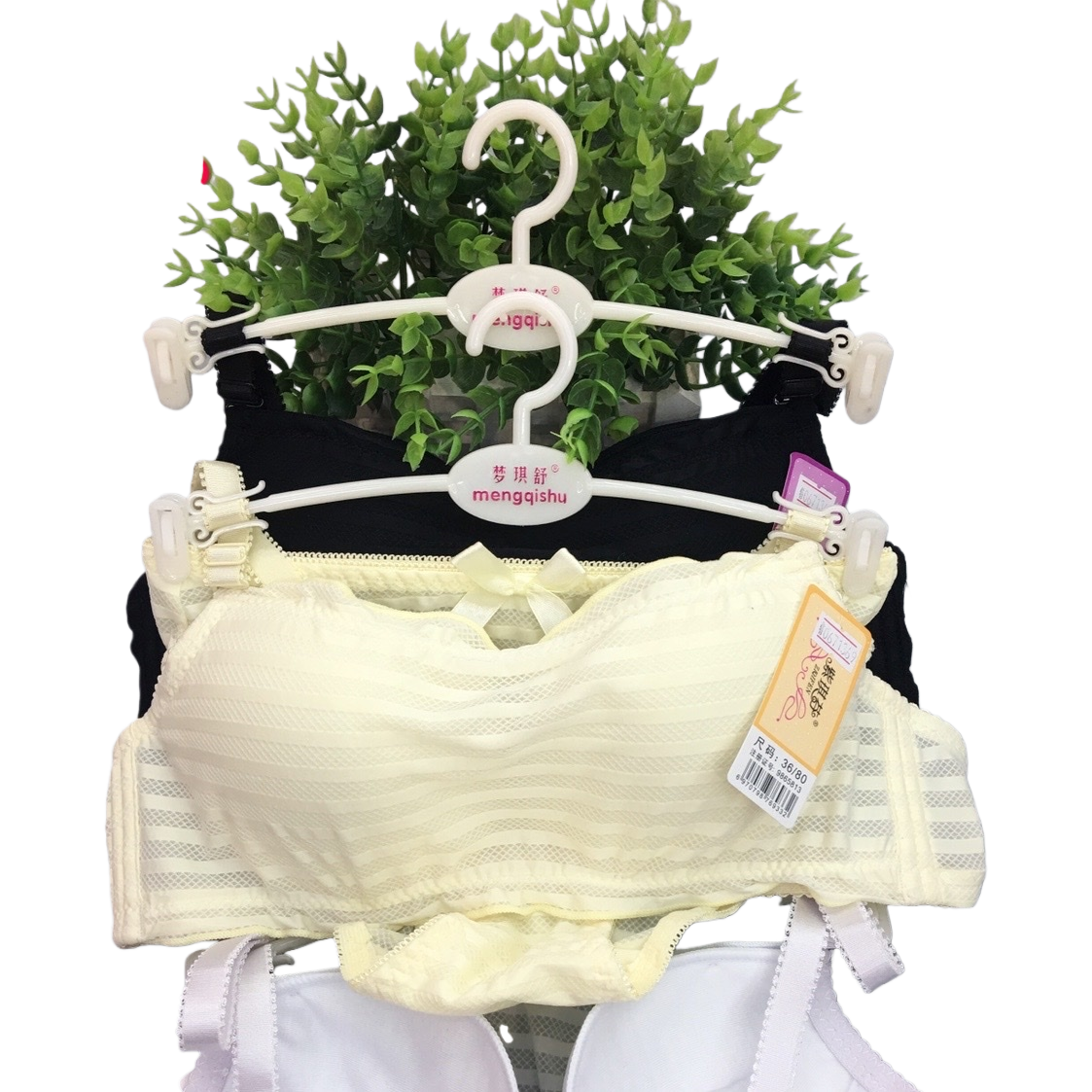 Underwear and bras gather together without underwire, comfortable and breathable, basic for women's daily life Item Picture