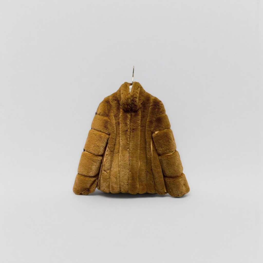 Brown fur coat, a thick and warm short woolen overcoat for women in autumn and winter Application Scenario