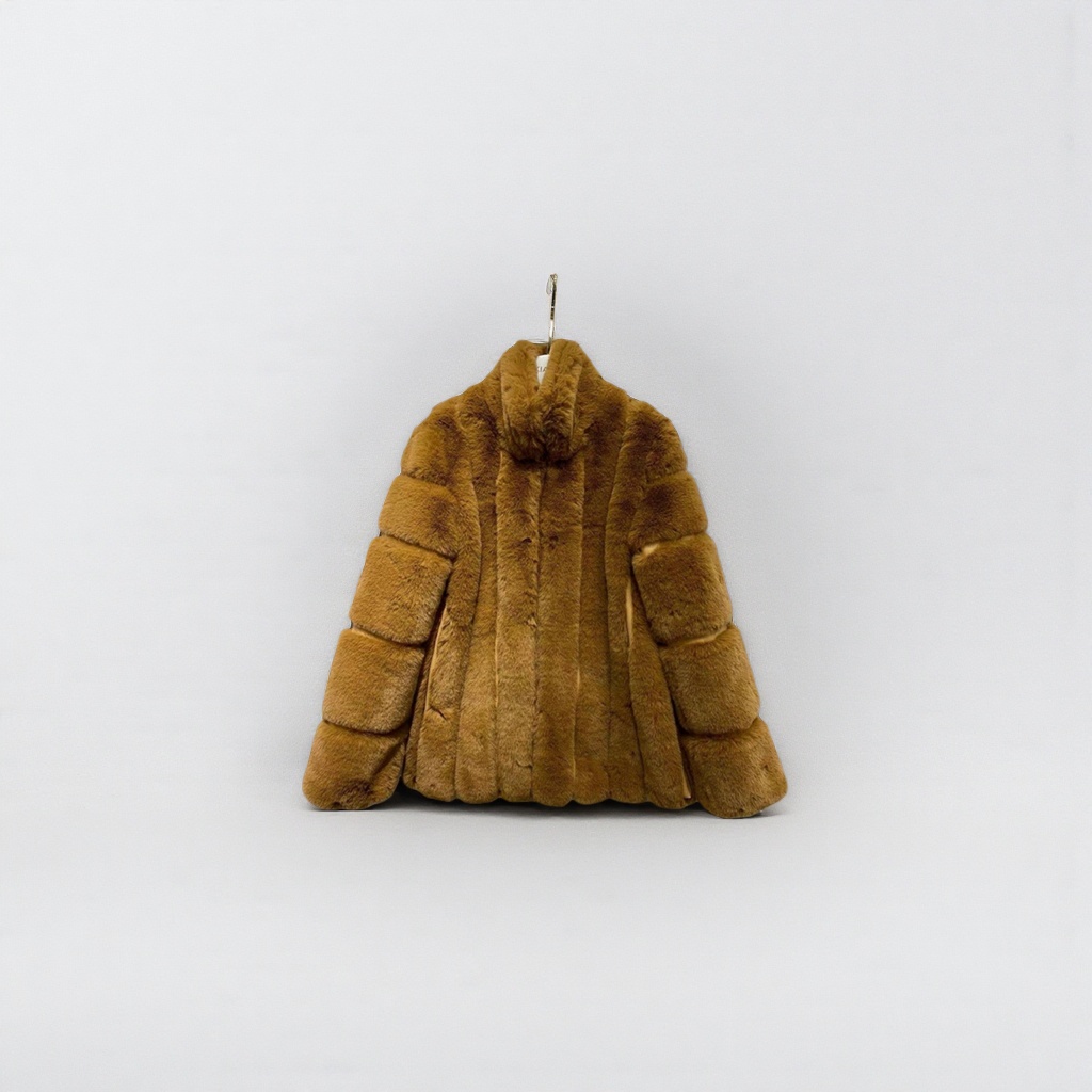 Brown fur coat, a thick and warm short woolen overcoat for women in autumn and winter