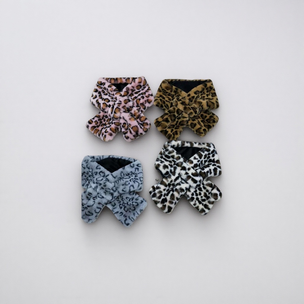 A leopard print plush scarf is a fashionable and warm autumn and winter accessory details Picture
