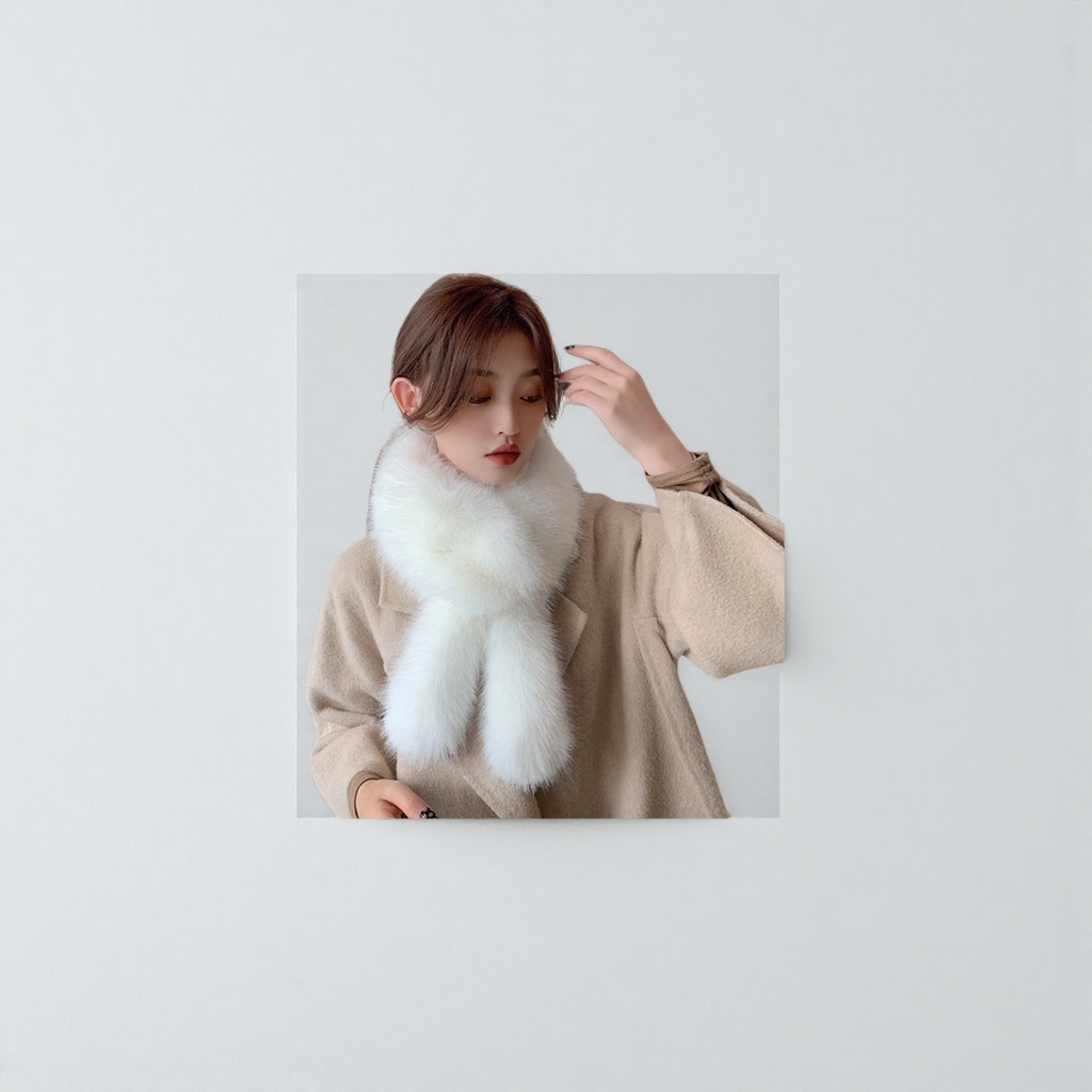A thick and warm white plush scarf made of lambskin for women's daily use in autumn and winter Specification image