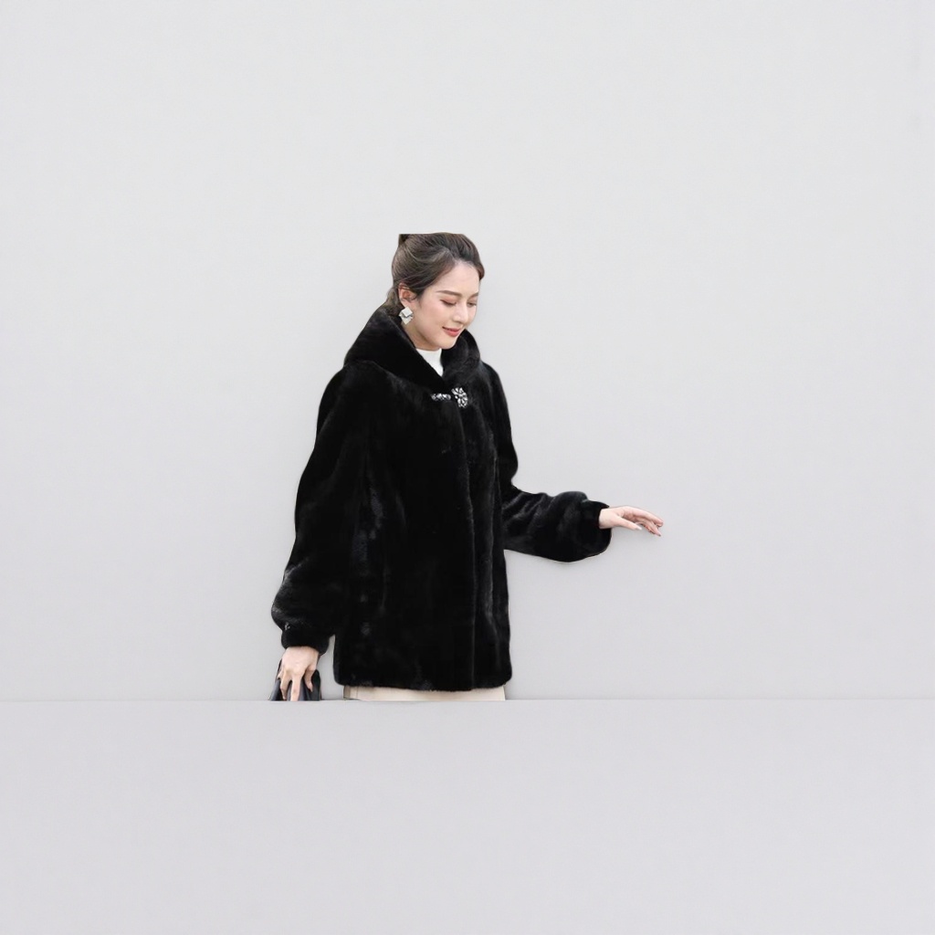 The black plush women's coat is thick and warm, fashionable and versatile for autumn and winter Specification image