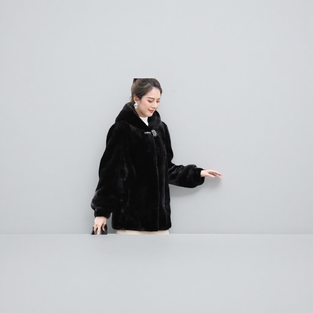 The black plush women's coat is thick and warm, fashionable and versatile for autumn and winter details Picture
