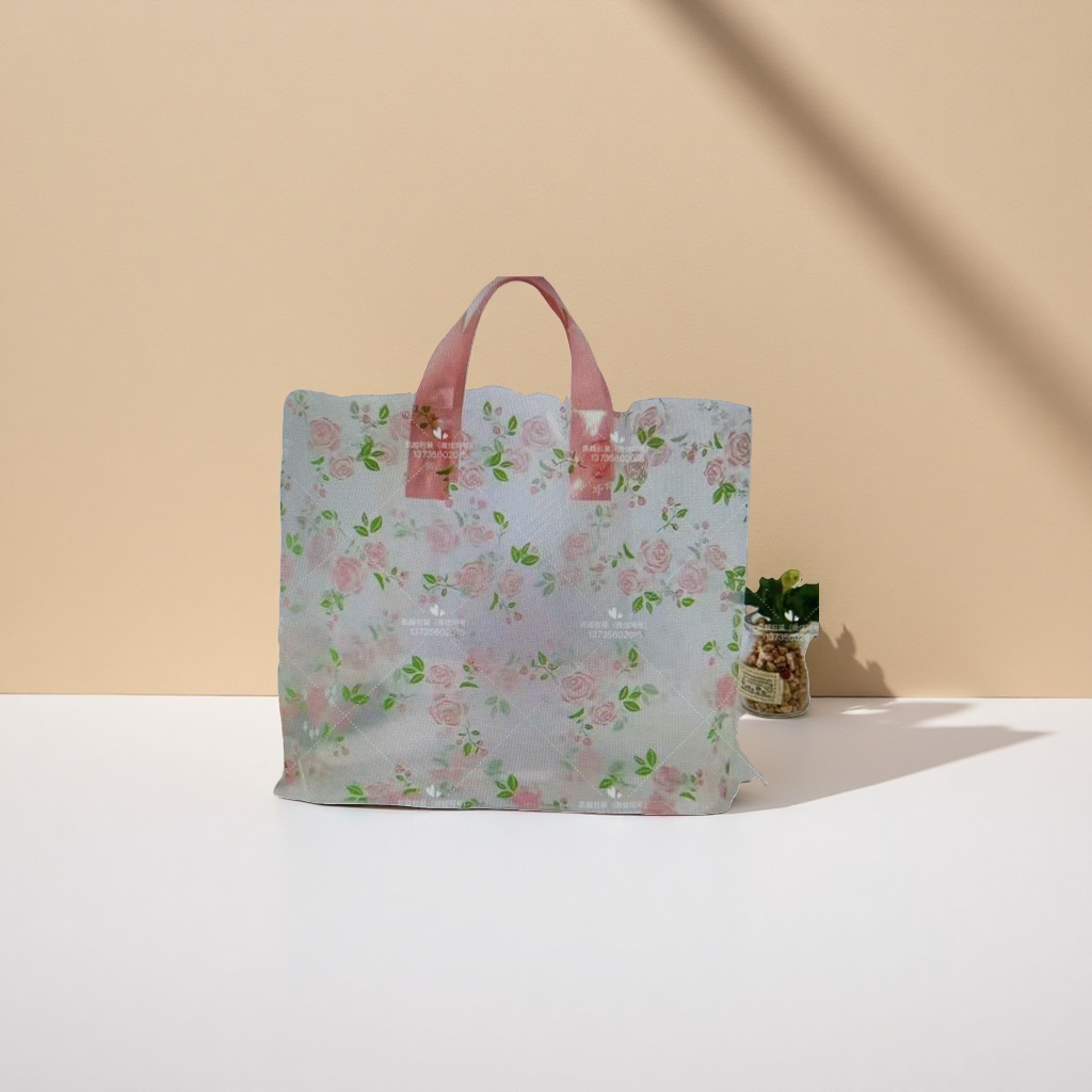 Floral pattern handbags are fashionable, eco-friendly and reusable shopping bags Specification image