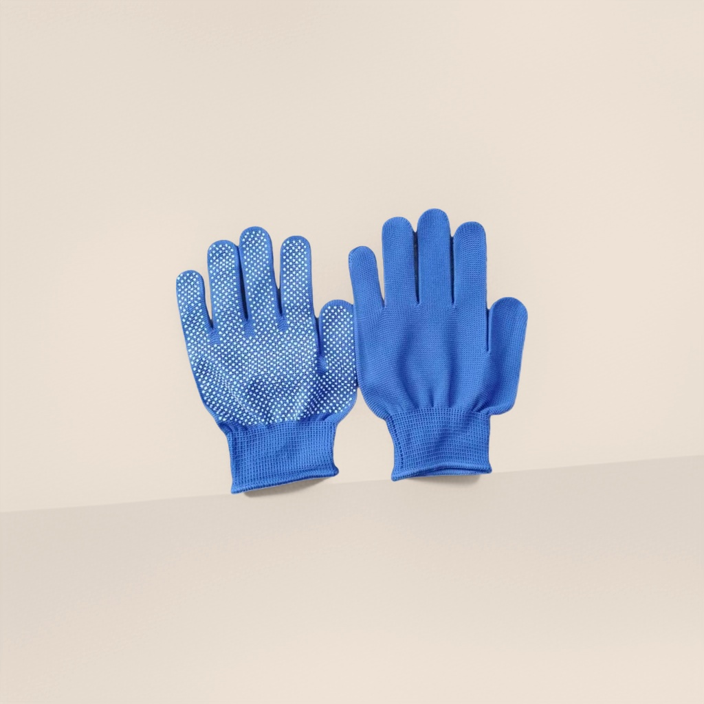 Blue thickened anti-slip gloves for both men and women, providing warmth and hand protection for winter outdoor work Application Scenario
