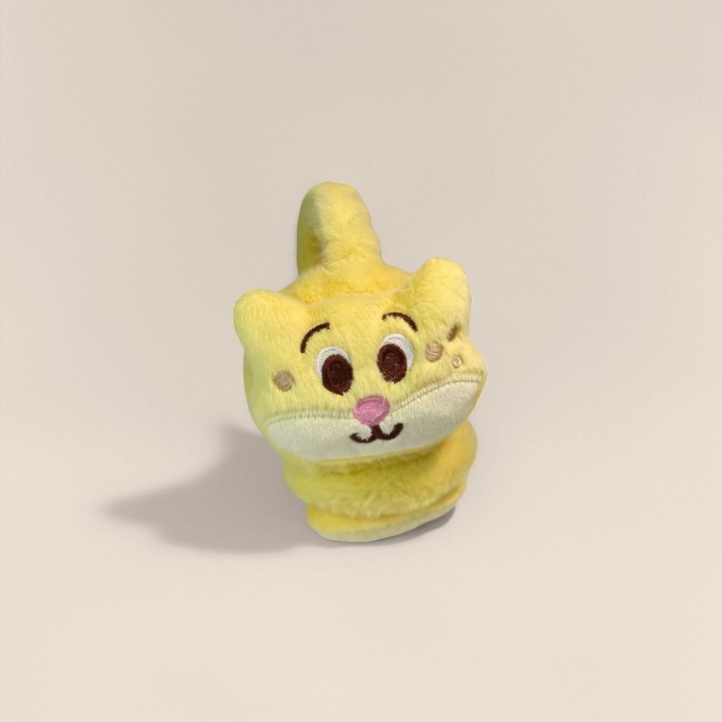Yellow plush cat cute ear cups, suitable for both students and adults Application Scenario