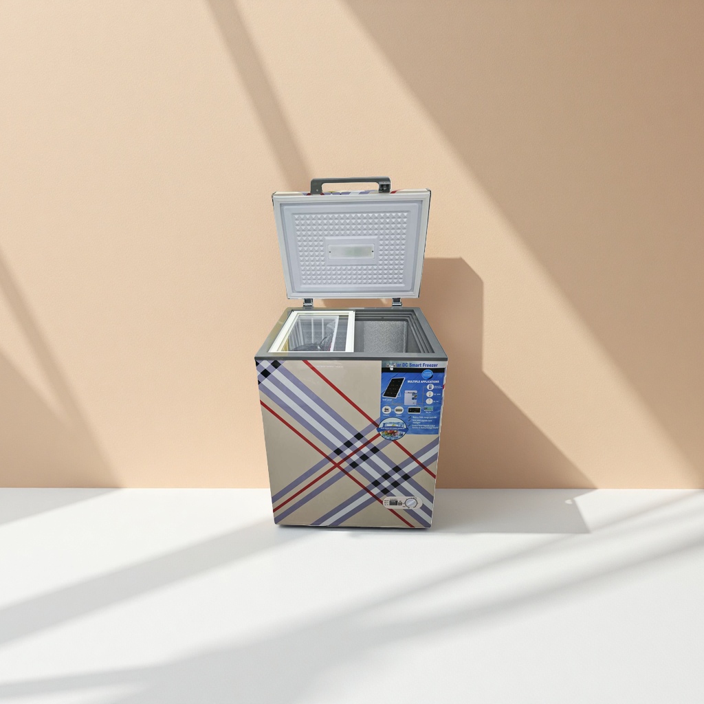 Solar-powered DC smart refrigerator with dual voltages of 12V and 24V, portable for car use, quiet and energy-saving Application Scenario