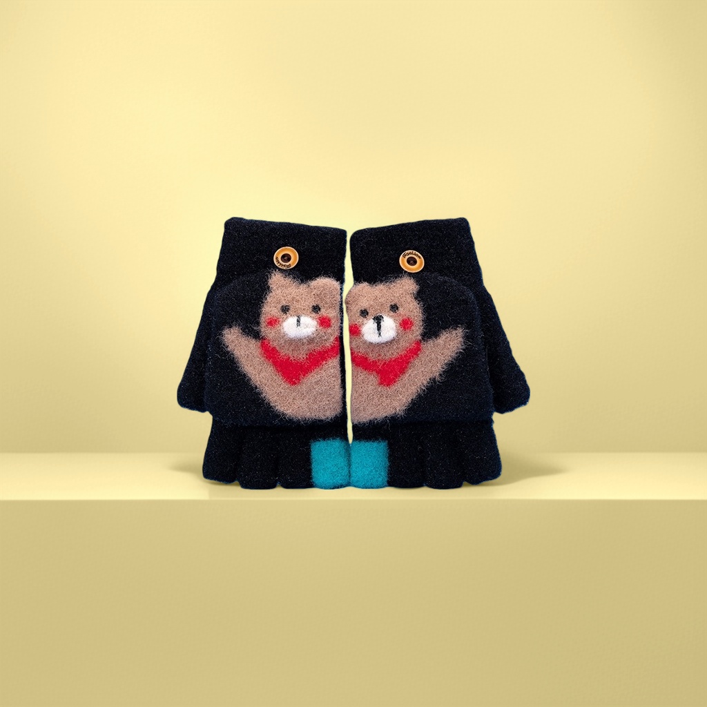 The plush toy bear-shaped gloves are cute, warm and suitable for children