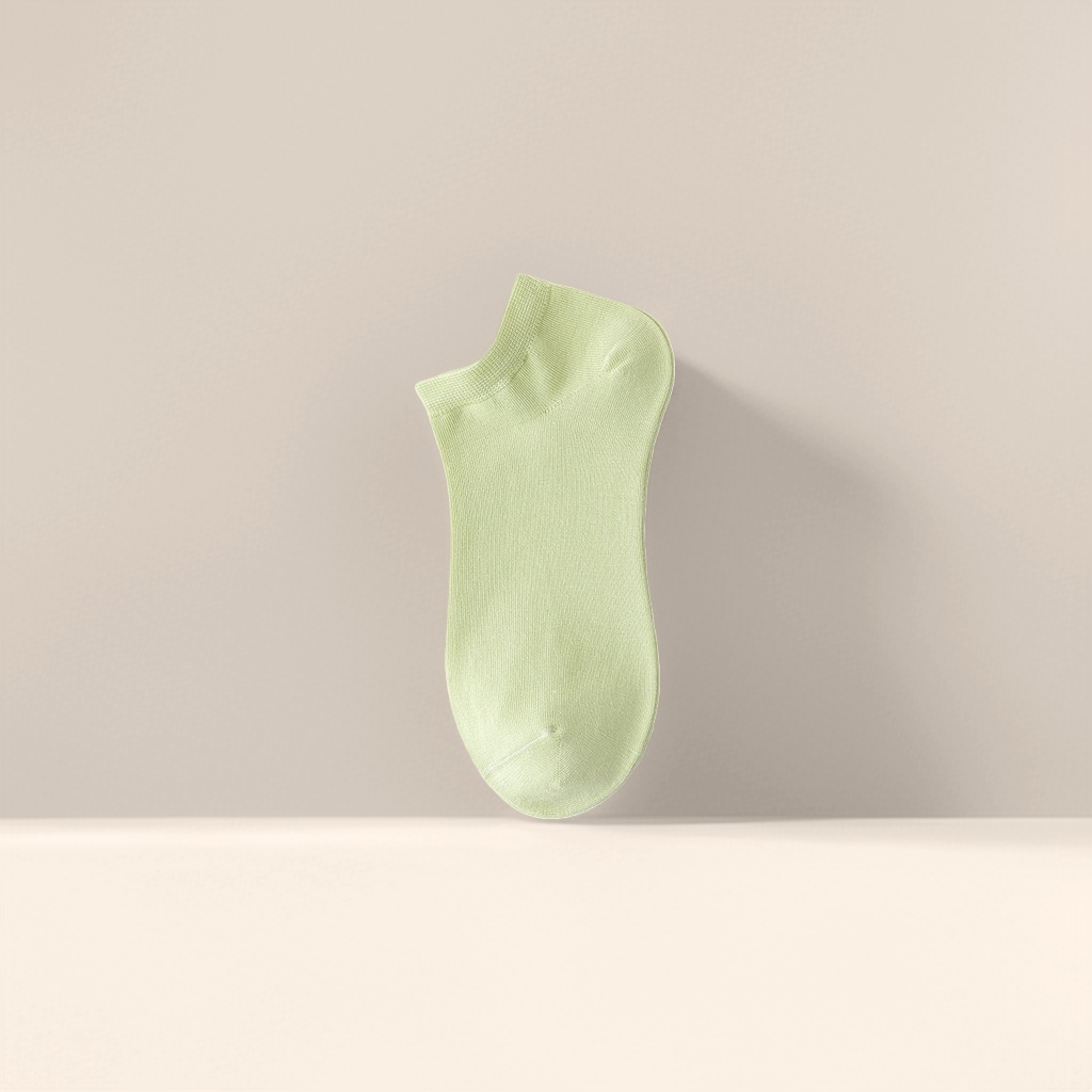Light green pure cotton short socks for both men and women, sweat-absorbing and breathable sports and casual wear Application Scenario