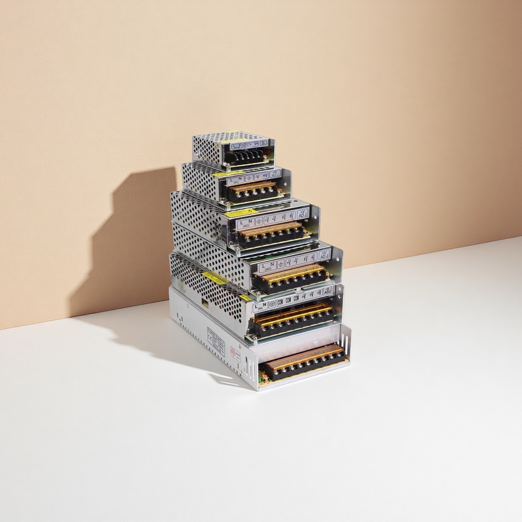 Stackable DC regulated power module 12V 5A