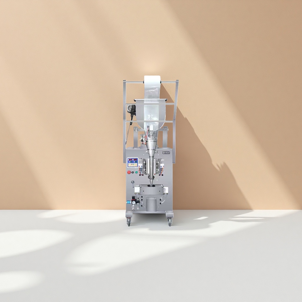 Fully automatic vertical filling and sealing integrated machine for industrial packaging