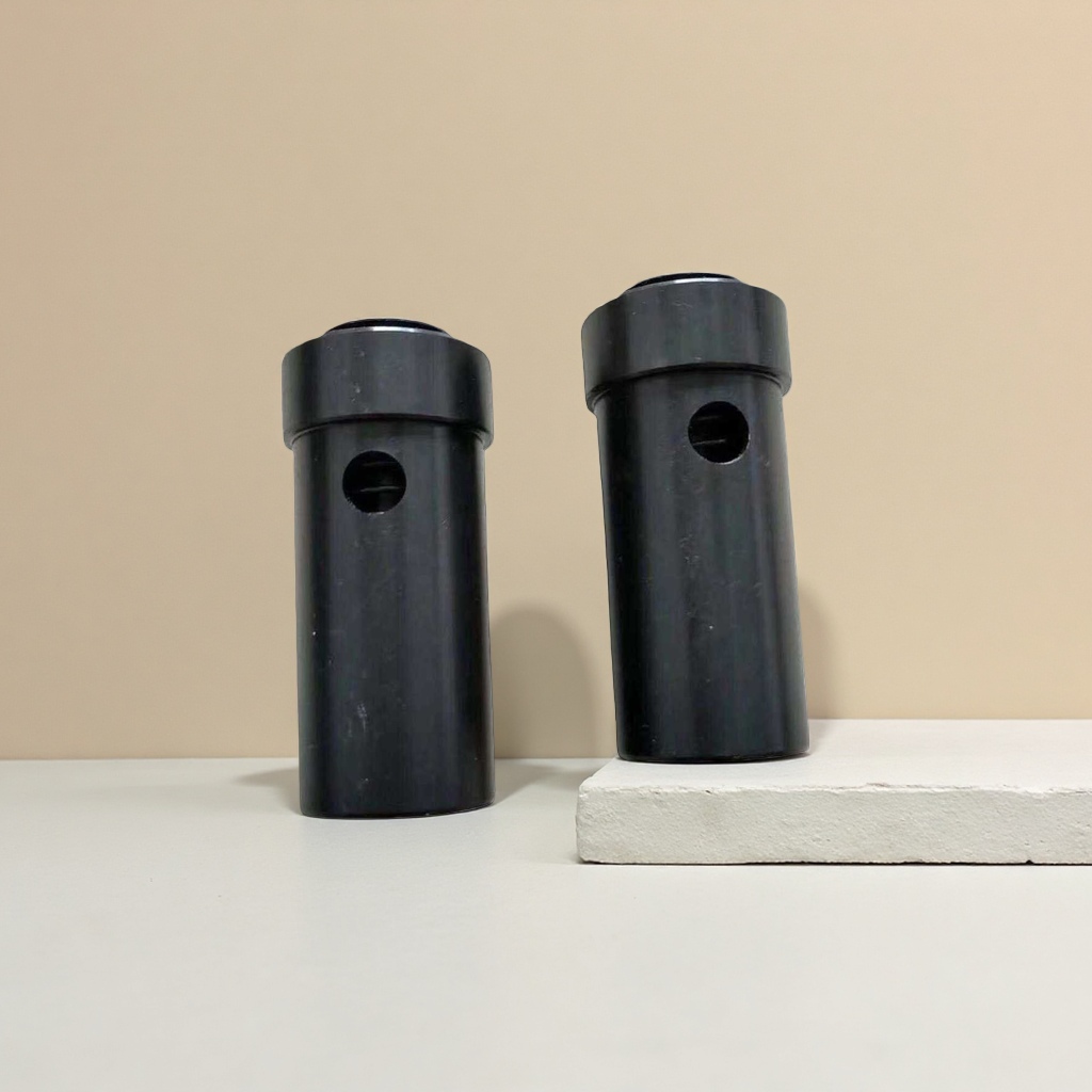 Black cylindrical metal parts, wear-resistant and anti-corrosion industrial mechanical accessories