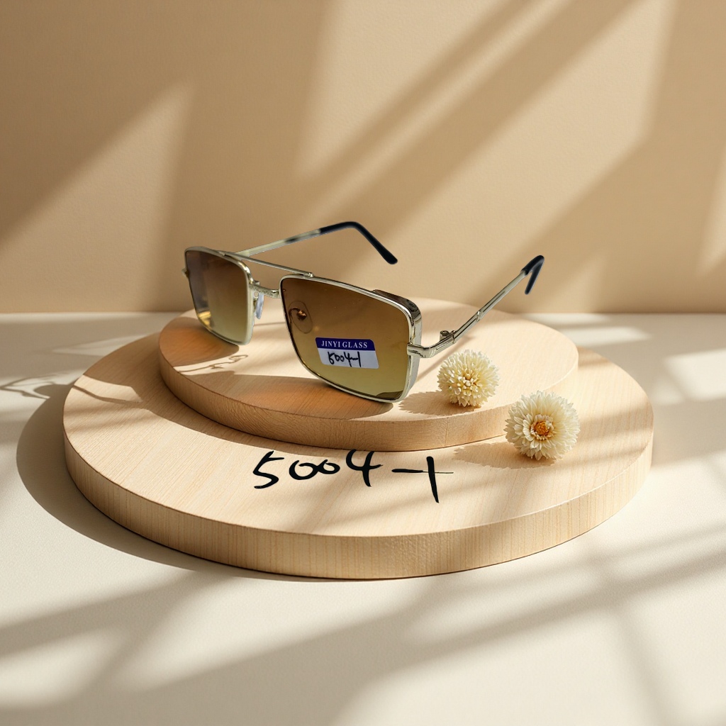 Golden metal-framed sunglasses, fashionable, light and UV-resistant polarized sunglasses