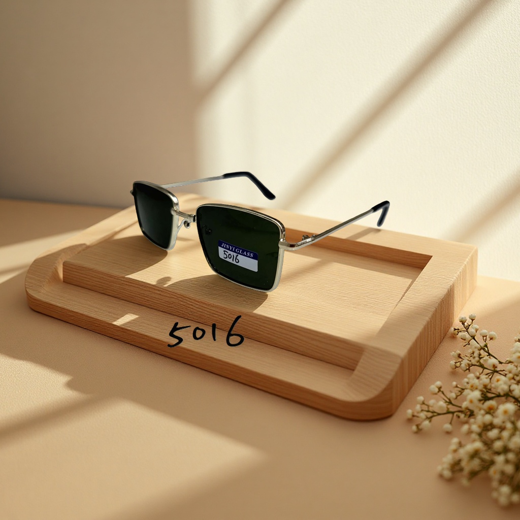 Fashionable UV-resistant sunglasses for both men and women, lightweight and comfortable polarizing glasses details Picture