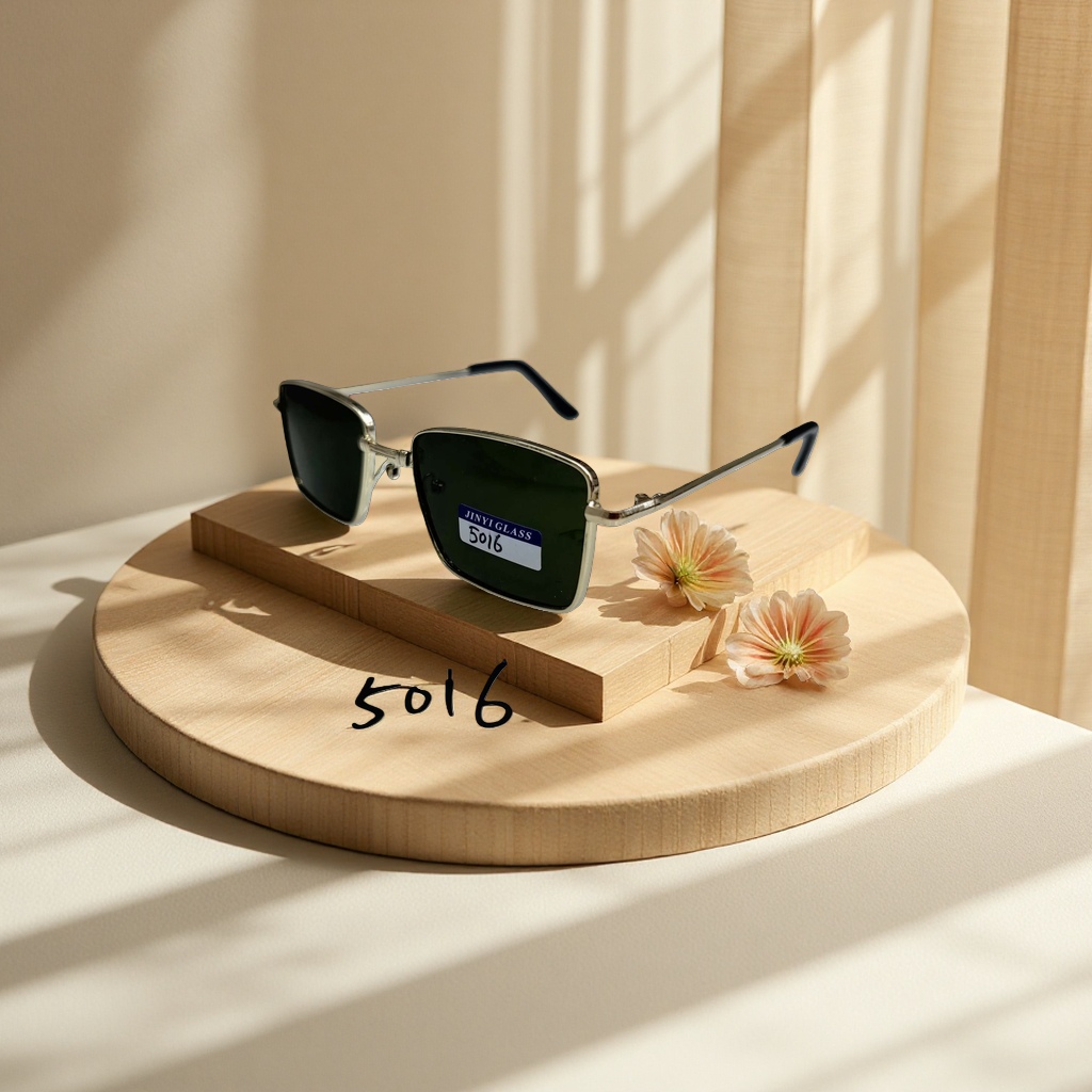 Fashionable UV-resistant sunglasses for both men and women, lightweight and comfortable polarizing glasses