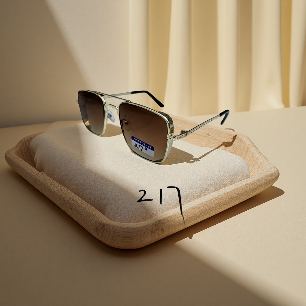TR90 ultra-light sunglasses are fashionable, versatile and UV-resistant for daily commuting Application Scenario